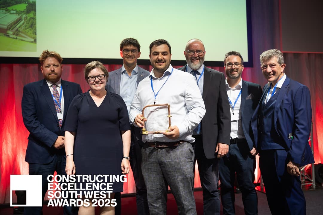 Speller Metcalfe has won the ‘Delivering Excellence’ award at the Constructing Excellence South West Awards for their work on our Chellaram Sports Complex. 