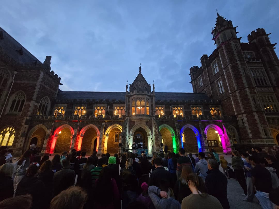 Clifton College Quad was buzzing with vibrant energy as students, staff, OCs and friends gathered for the spectacular Prism of Light Pride celebration.